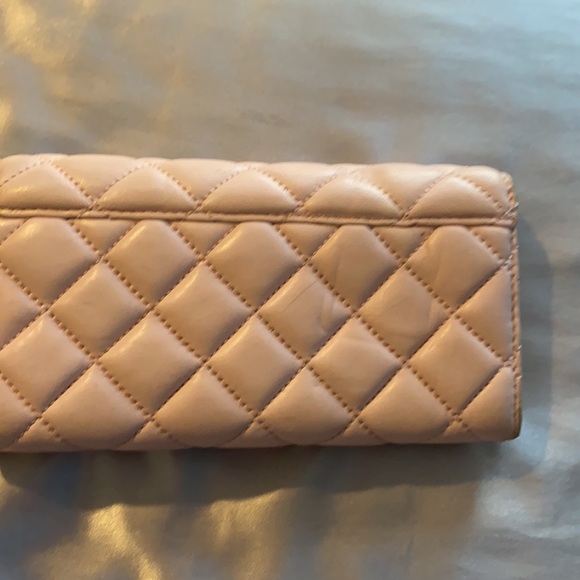 Michael Kors blush colored wallet - Picture 5 of 5